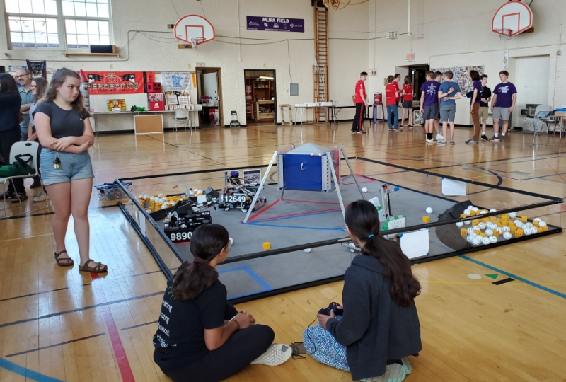 Henry Herobotics Team builds urban competiveness of Minneapolis Robotics